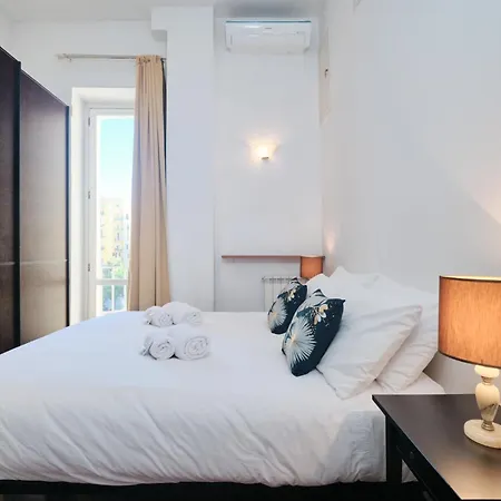5 Minutes From The Colosseo - Free Wi-fi & Netflix Apartamento *
