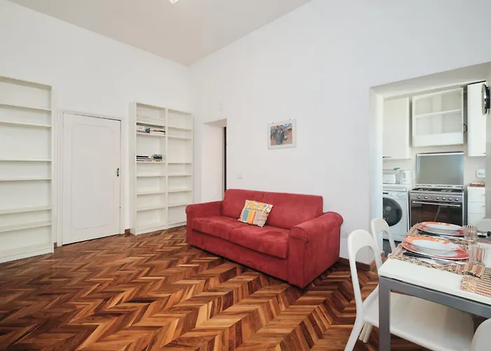 5 Minutes From The Colosseo - Free Wi-fi & Netflix Apartment Rom